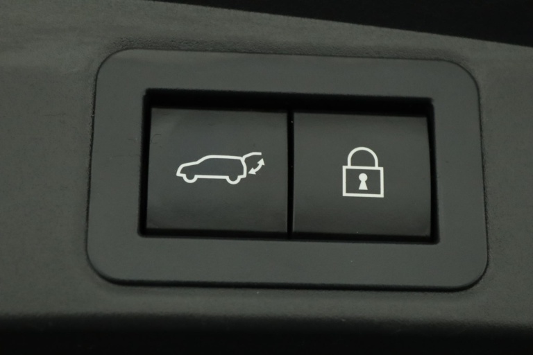 Toyota Corolla Touring Sports - 2.0 Hybrid Executive 43