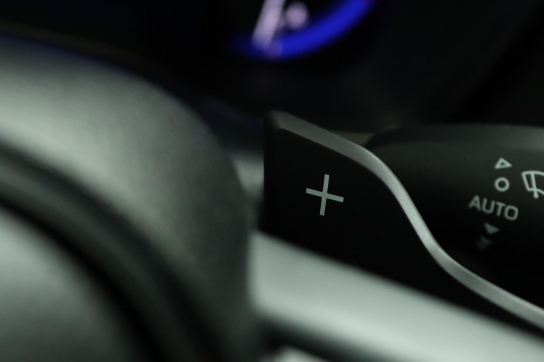 Toyota Corolla Touring Sports - 2.0 Hybrid Executive 47