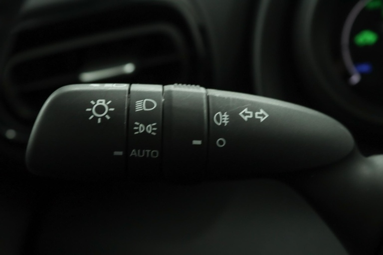 Toyota Yaris Cross - 1.5 Hybrid Active 30