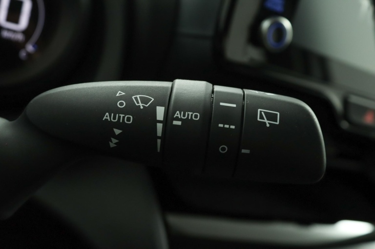 Toyota Yaris Cross - 1.5 Hybrid Active 31