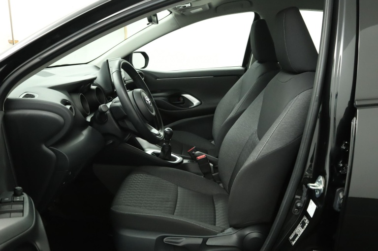 Toyota Yaris - 1.5 VVT-i Dynamic 17