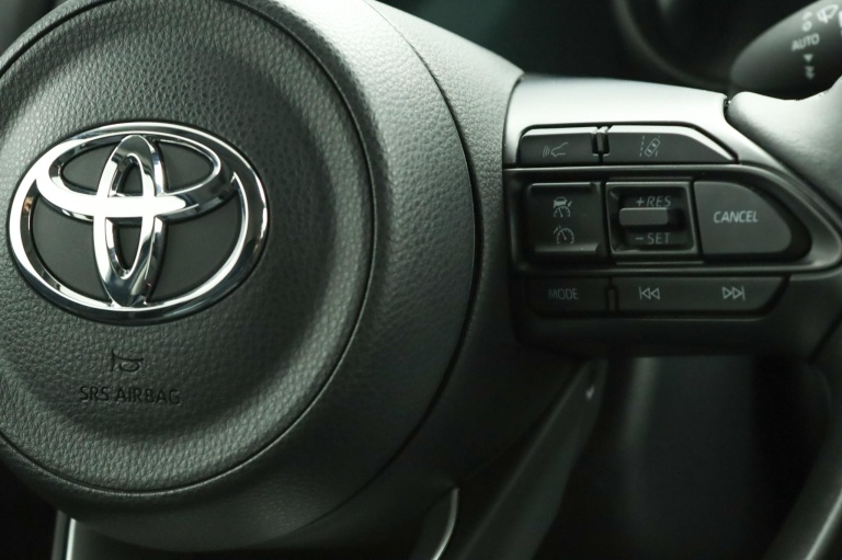 Toyota Yaris - 1.5 VVT-i Dynamic 21