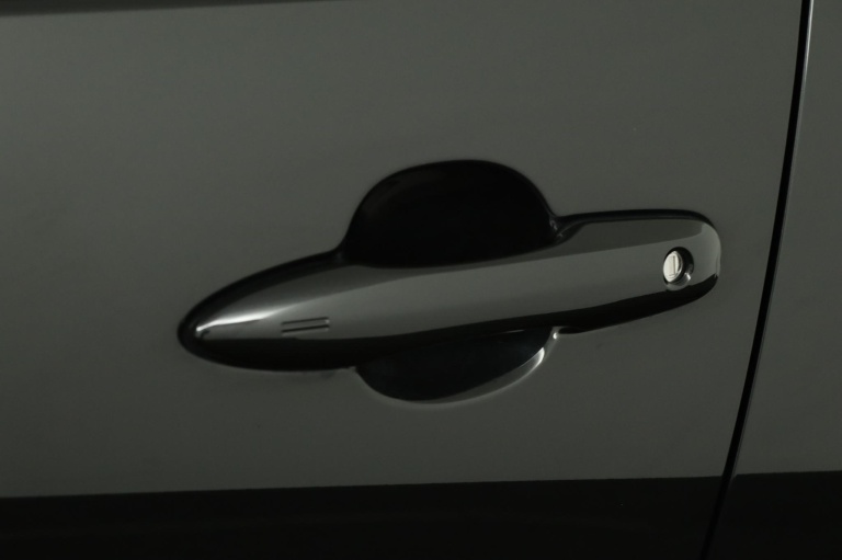 Toyota Yaris - 1.5 VVT-i Dynamic 39