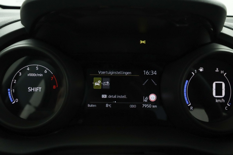 Toyota Yaris - 1.5 VVT-i Dynamic 49