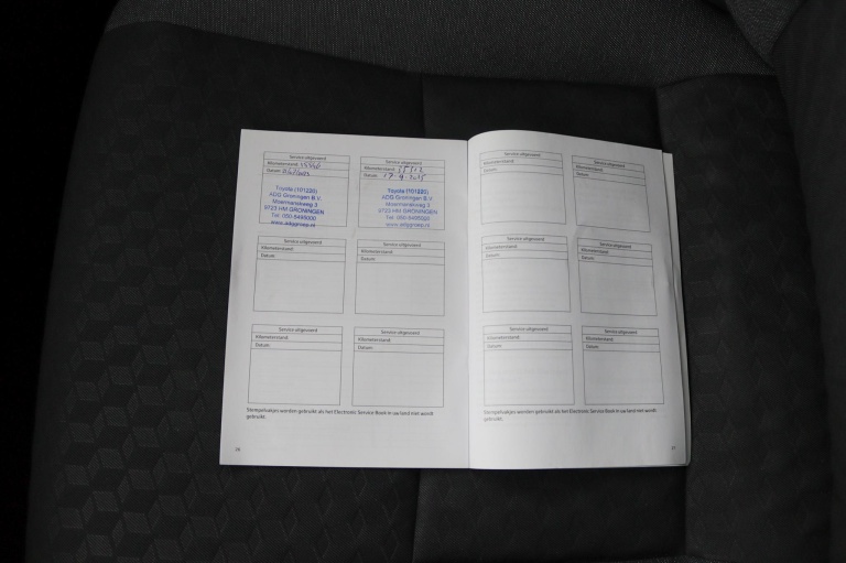 Toyota Yaris - 1.5 Hybrid Dynamic 43