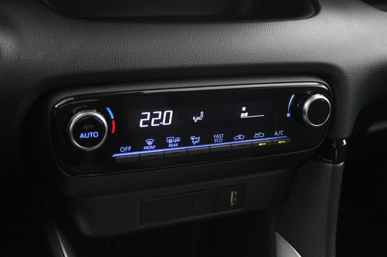 Toyota Yaris - 1.5 Hybrid Dynamic 7