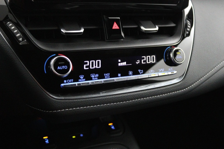 Toyota Corolla Touring Sports - 1.8 Hybrid GR-Sport 7