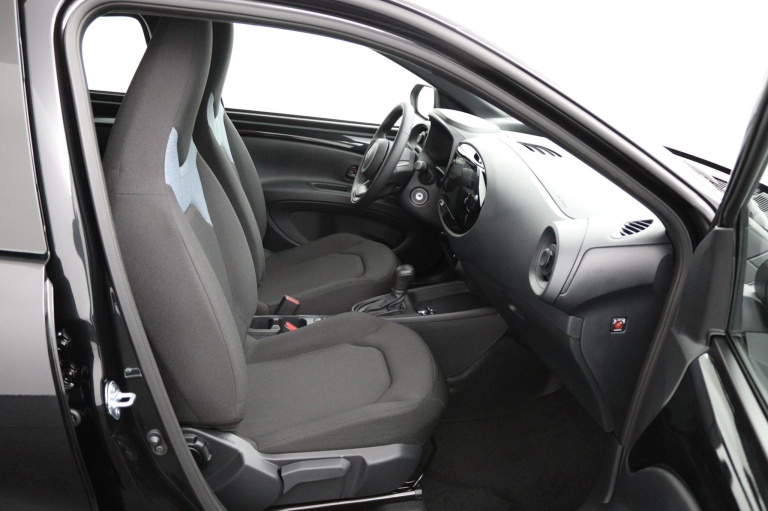 Toyota Aygo X - Hybrid 115 play 22