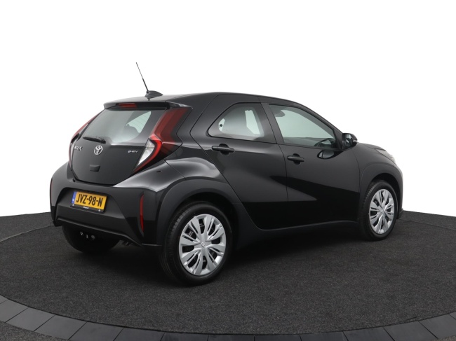 Toyota Aygo X - Hybrid 115 play