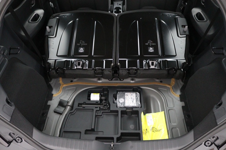 Toyota Aygo X - Hybrid 115 play 32