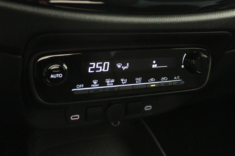 Toyota Aygo X - Hybrid 115 play 7