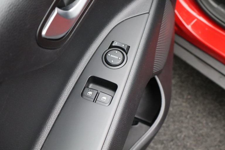 Kia Stonic - 1.0 T-GDi MHEV DynamicLine 24