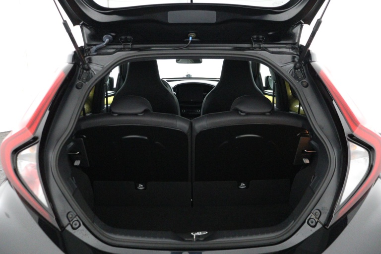 Toyota Aygo X - 1.0 VVT-i S-CVT Premium 23