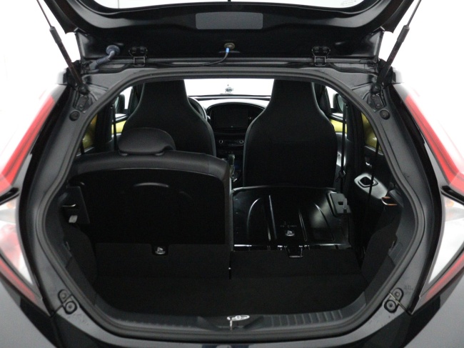 Toyota Aygo X - 1.0 VVT-i S-CVT Premium