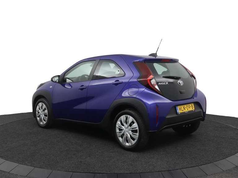 Toyota Aygo X - 1.0 VVT-i MT Play 12