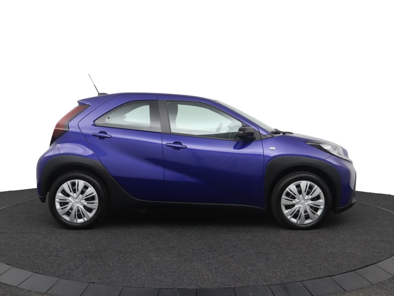 Toyota Aygo X - 1.0 VVT-i MT Play 13