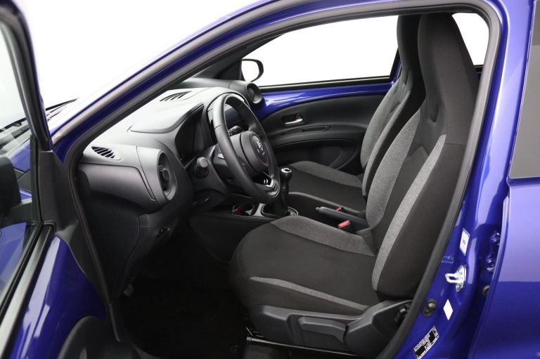 Toyota Aygo X - 1.0 VVT-i MT Play 17