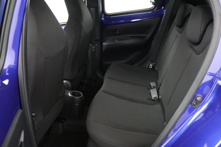 Toyota Aygo X - 1.0 VVT-i MT Play 18