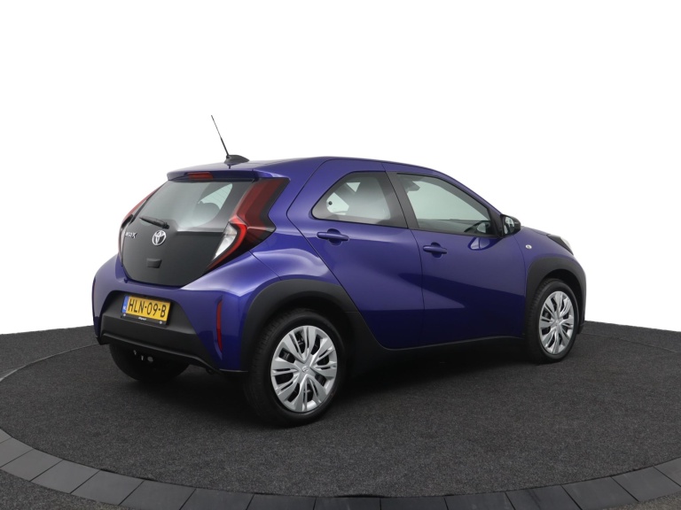 Toyota Aygo X - 1.0 VVT-i MT Play 2