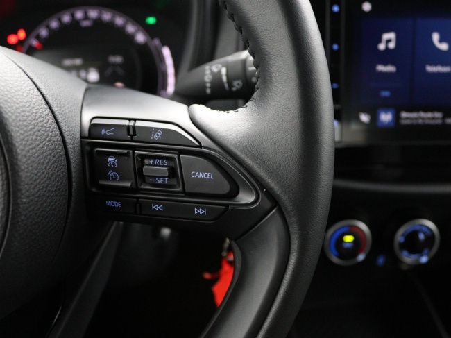 Toyota Aygo X - 1.0 VVT-i MT Play