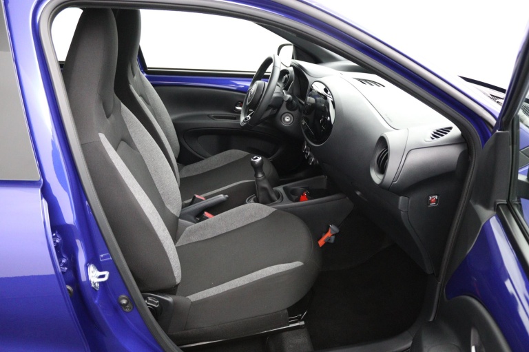 Toyota Aygo X - 1.0 VVT-i MT Play 22