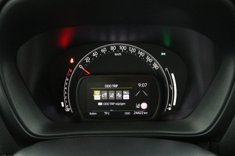 Toyota Aygo X - 1.0 VVT-i MT Play 6