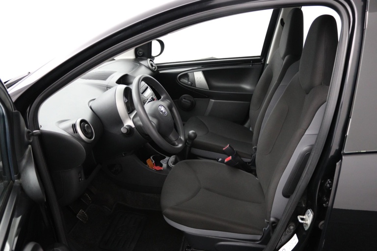 Toyota Aygo - 1.0 VVT-i Now 14