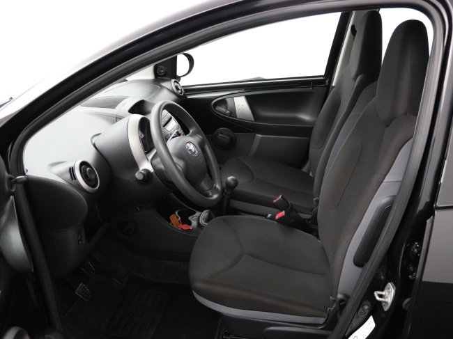 Toyota Aygo - 1.0 VVT-i Now