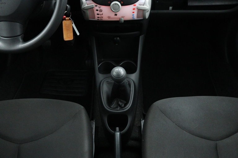 Toyota Aygo - 1.0 VVT-i Now 24