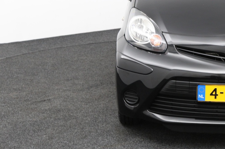 Toyota Aygo - 1.0 VVT-i Now 32