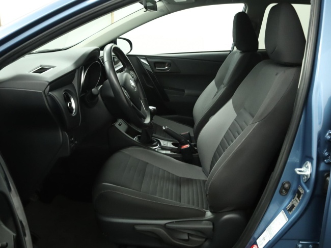 Toyota Auris Touring Sports - 1.2T Trend