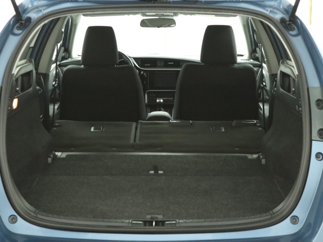 Toyota Auris Touring Sports - 1.2T Trend