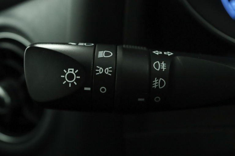 Toyota Auris Touring Sports - 1.2T Trend 32