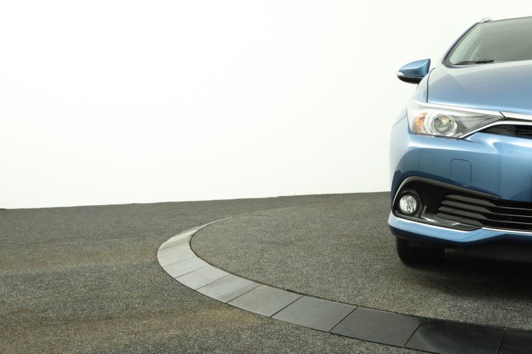 Toyota Auris Touring Sports - 1.2T Trend 36