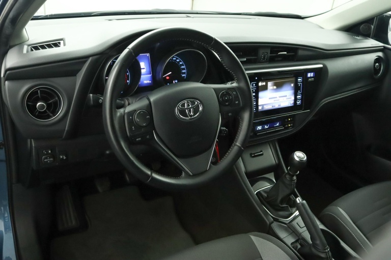 Toyota Auris Touring Sports - 1.2T Trend 66