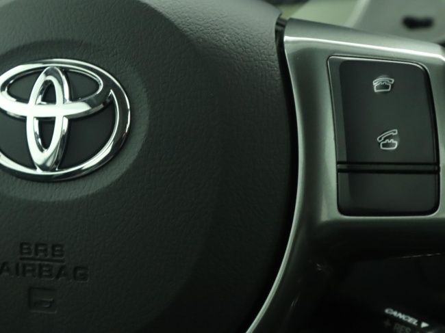 Toyota Yaris - 1.5 Hybrid Lease