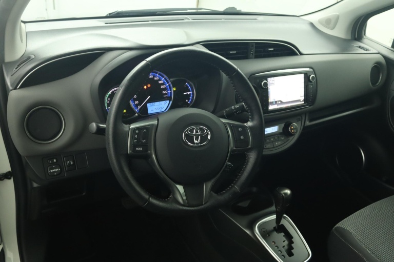 Toyota Yaris - 1.5 Hybrid Lease 57