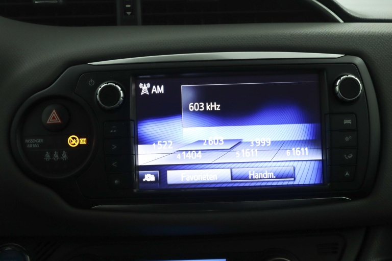 Toyota Yaris - 1.5 Hybrid Lease 8