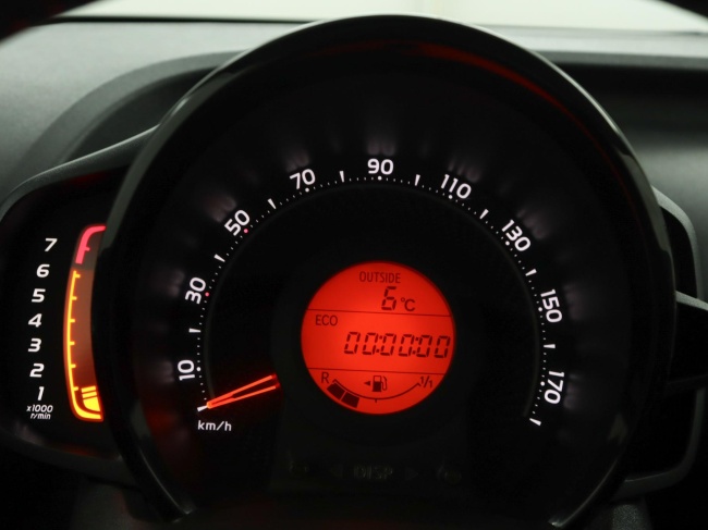 Toyota Aygo - 1.0 VVT-i x-play