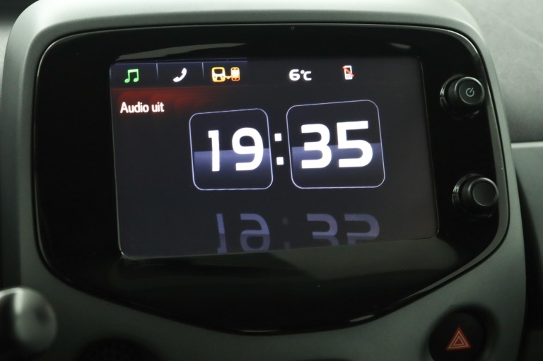 Toyota Aygo - 1.0 VVT-i x-play 48