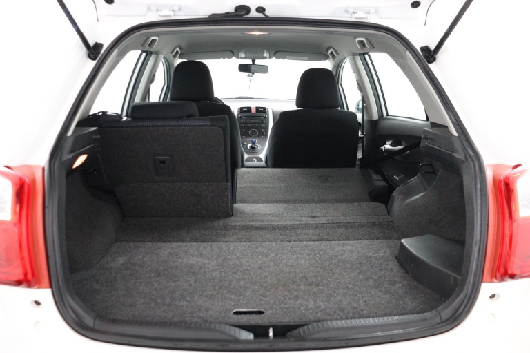 Toyota Auris - 1.8 Full Hybrid Aspiration 21