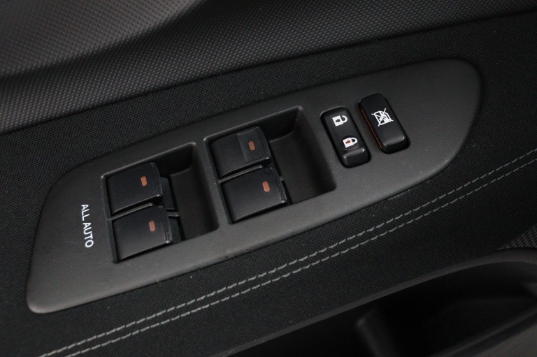 Toyota Auris - 1.8 Full Hybrid Aspiration 25