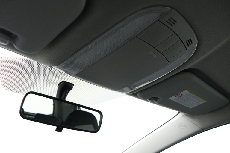 Toyota Auris - 1.8 Full Hybrid Aspiration 29