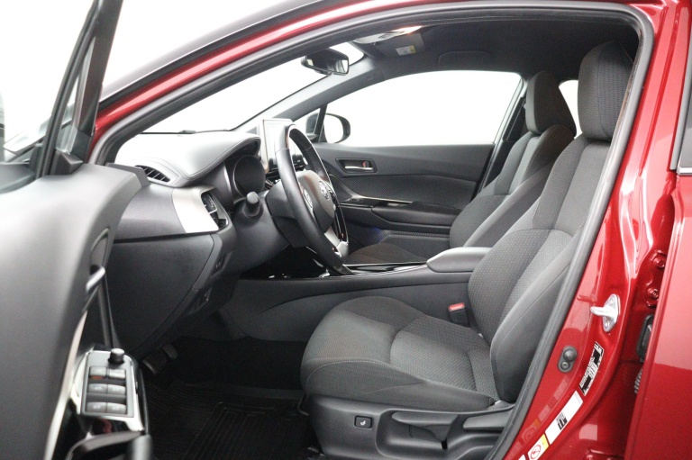 Toyota C-HR - 1.8 Hybrid Dynamic Sport 17