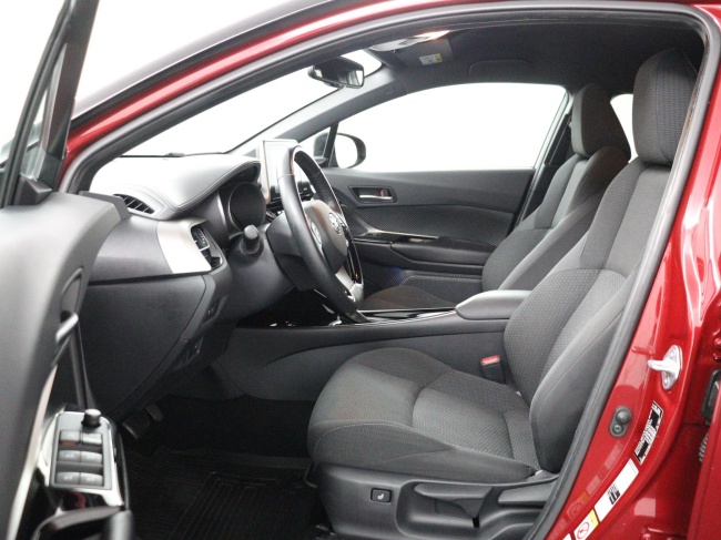 Toyota C-HR - 1.8 Hybrid Dynamic Sport