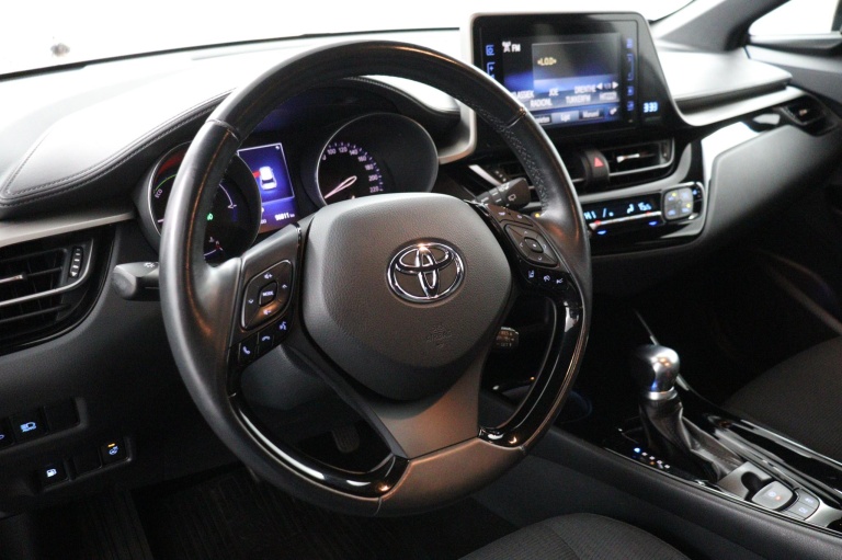 Toyota C-HR - 1.8 Hybrid Dynamic Sport 19