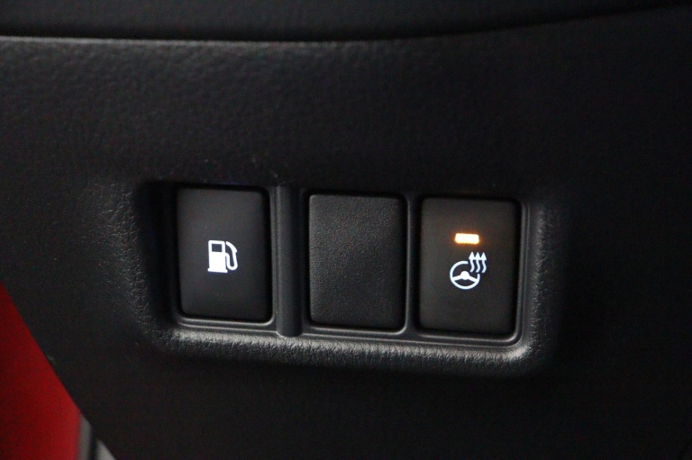 Toyota C-HR - 1.8 Hybrid Dynamic Sport 29