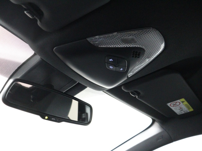 Toyota C-HR - 1.8 Hybrid Dynamic Sport