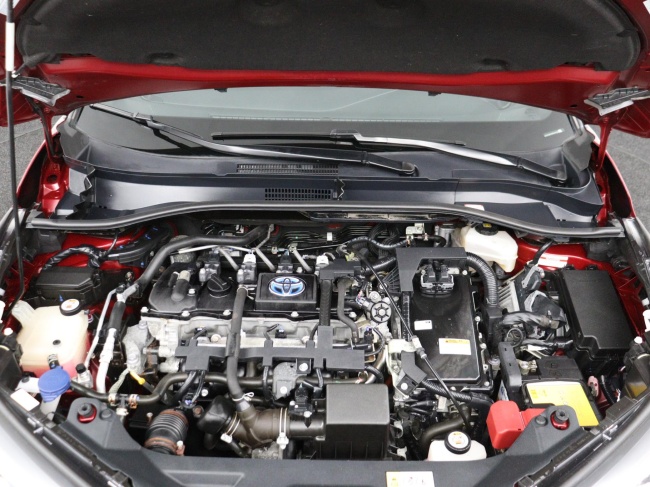 Toyota C-HR - 1.8 Hybrid Dynamic Sport