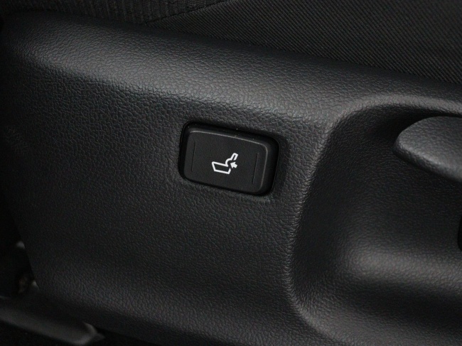 Toyota C-HR - 1.8 Hybrid Dynamic Sport